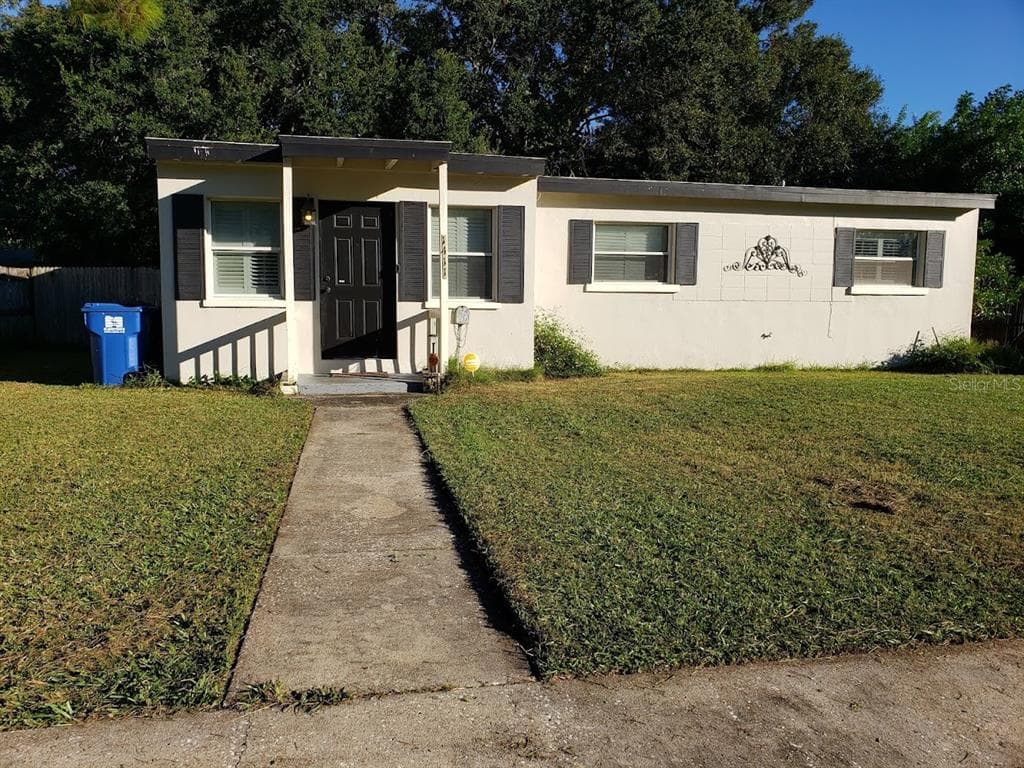1411 SUFFOLK STREET N ST PETERSBURG, FL 33710