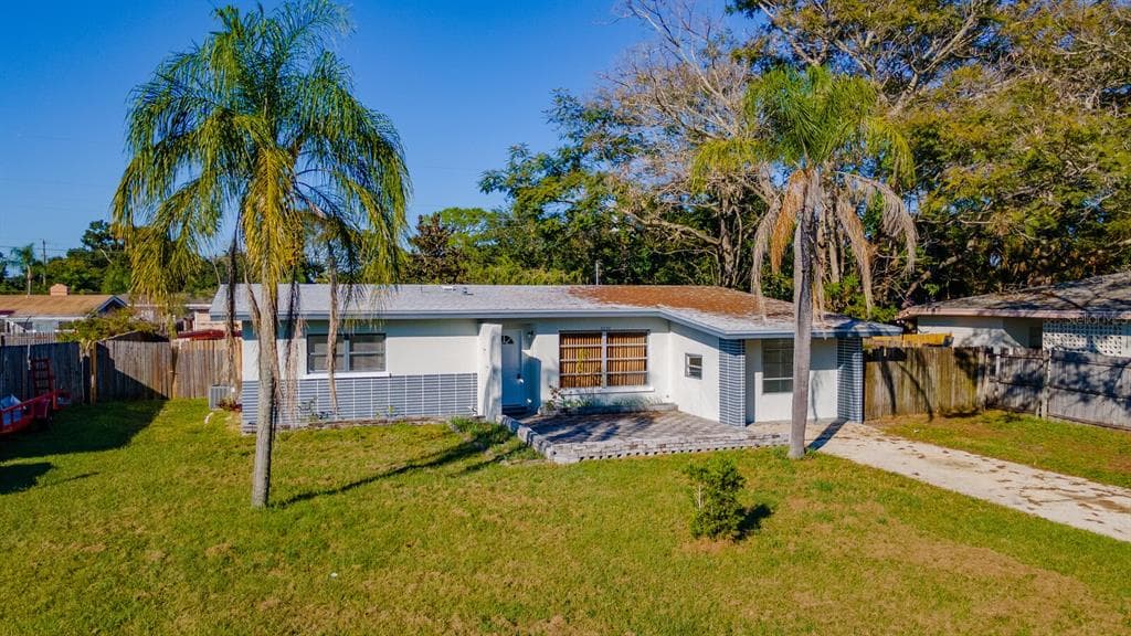 3659 ROXANE BOULEVARD SARASOTA, FL 34235