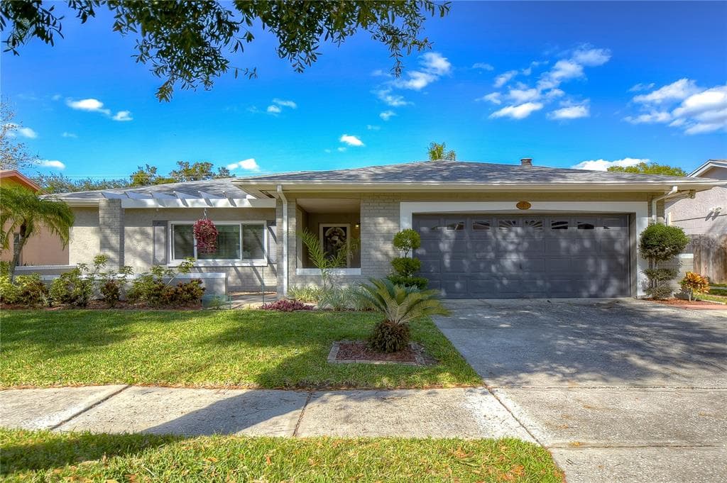 4823 CYPRESS TREE DRIVE TAMPA, FL 33624