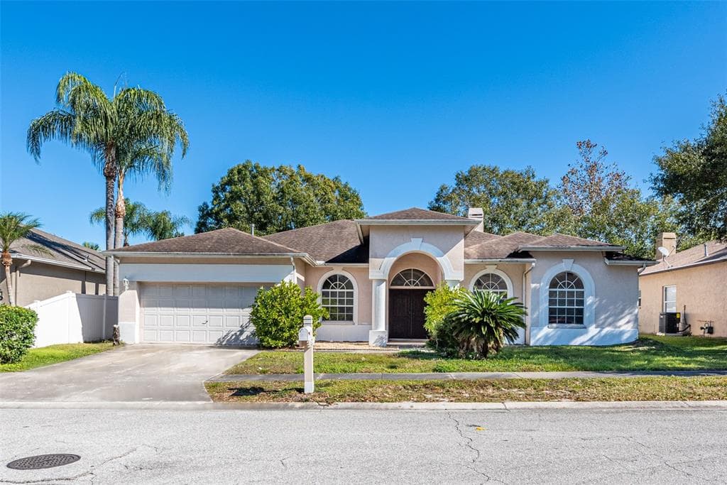 1324 CLEARGLADES DRIVE WESLEY CHAPEL, FL 33543