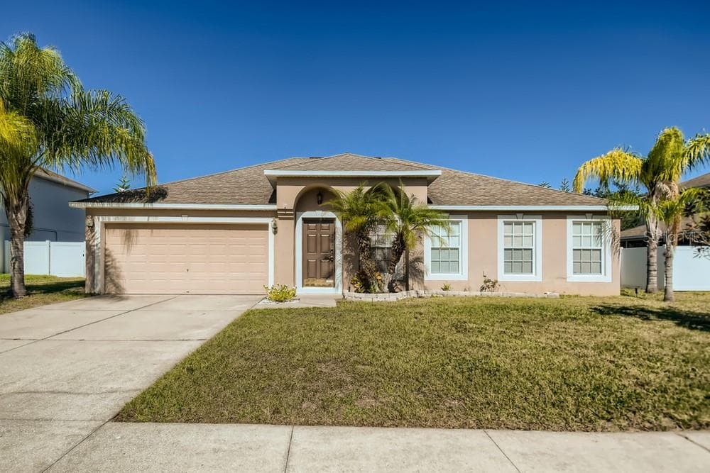 379 PINE SHADOW LANE AUBURNDALE, FL 33823