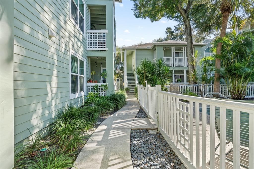 607 S ALBANY AVENUE UNIT 9 TAMPA, FL 33606