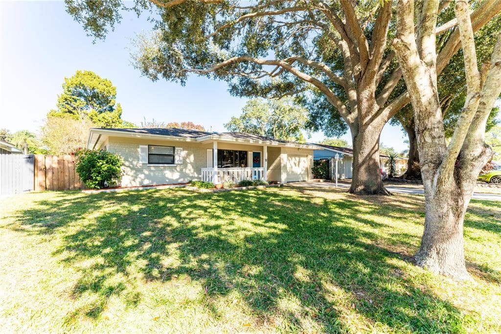 2220 NORMAN DRIVE CLEARWATER, FL 33765