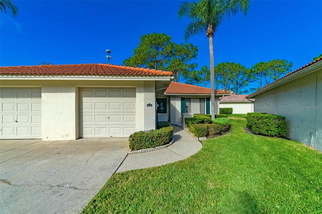 18312 AINTREE COURT TAMPA, FL 33647