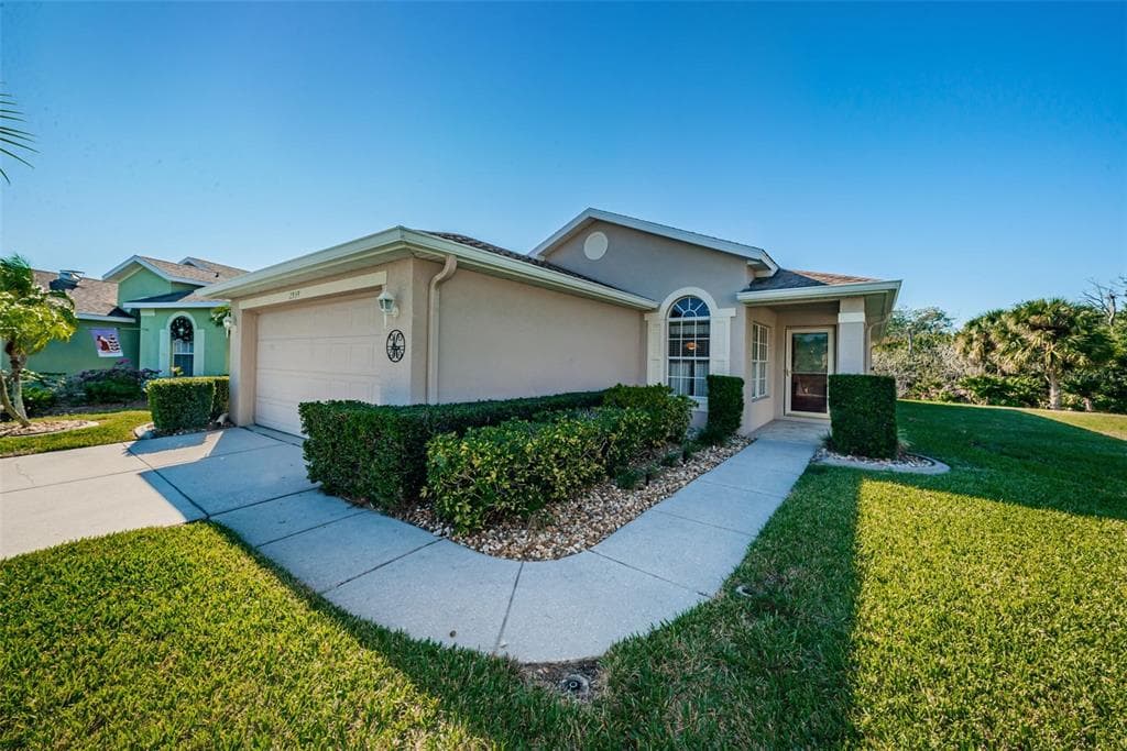 2939 WALNUT GROVE COURT HOLIDAY, FL 34691
