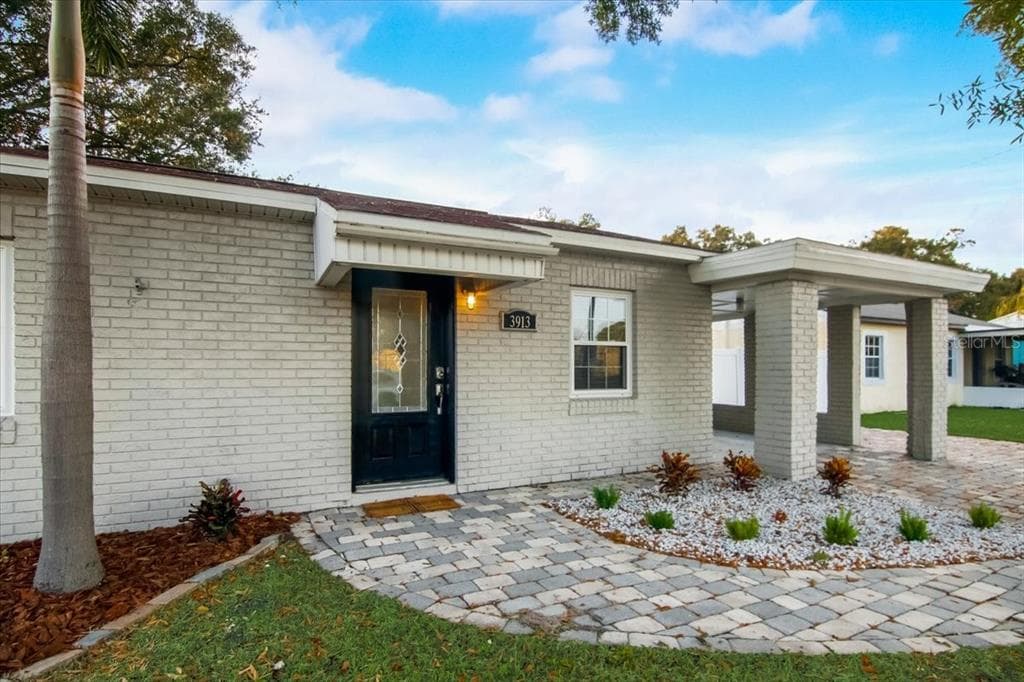 3913 S TRASK STREET TAMPA, FL 33611