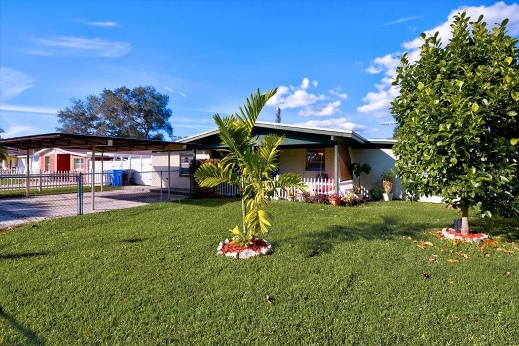 4525 W BURKE STREET TAMPA, FL 33614