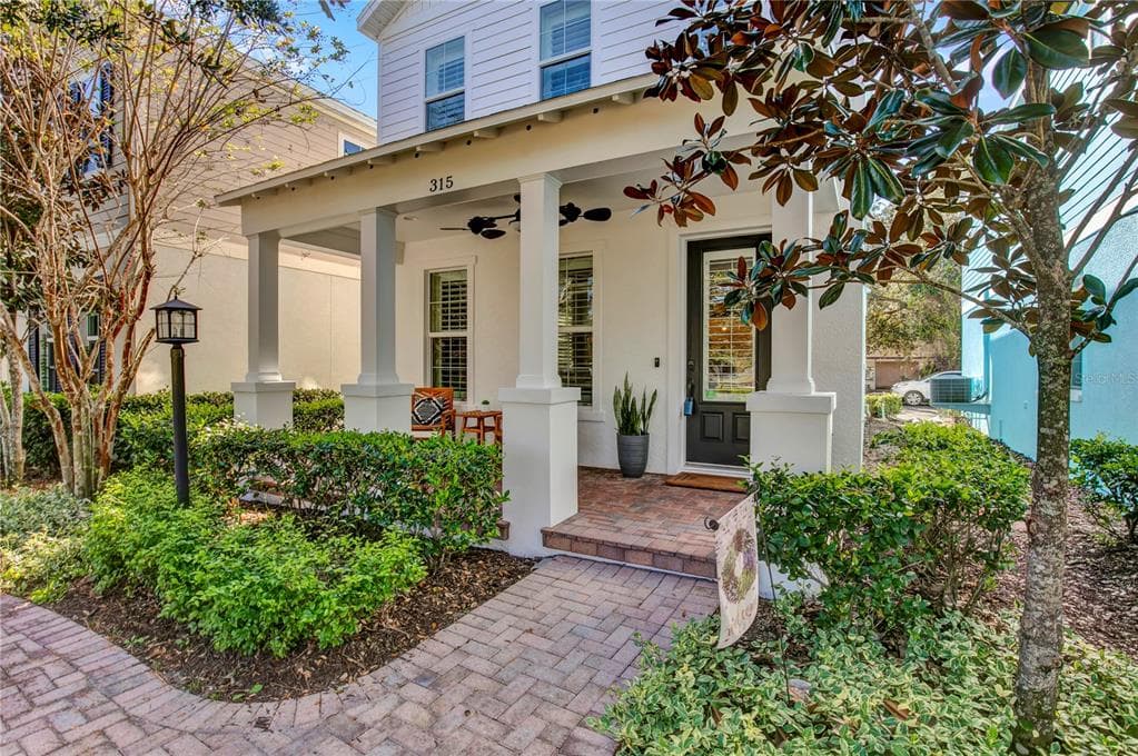 315 VISTA CRUISER LANE OLDSMAR, FL 34677