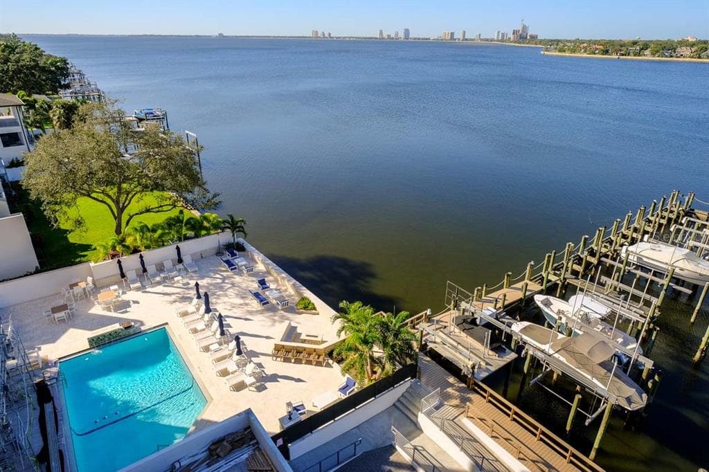 2 ADALIA AVENUE UNIT 704 TAMPA, FL 33606