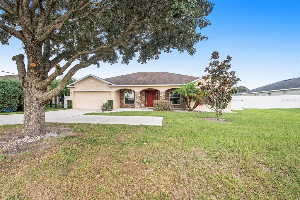 87 LAKE MCLEOD DRIVE EAGLE LAKE, FL 33839