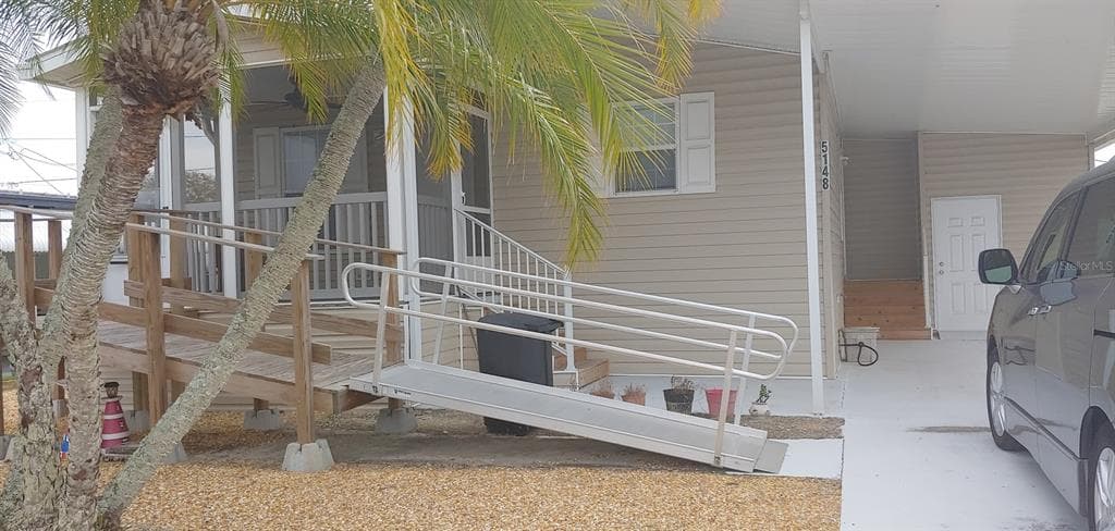 5148 RIVER BIRCH AVENUE HOLIDAY, FL 34690