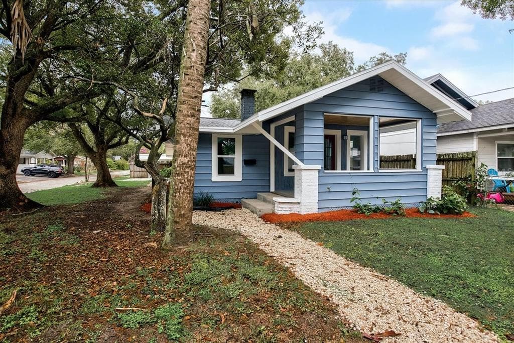 6605 N WELLINGTON AVENUE TAMPA, FL 33604