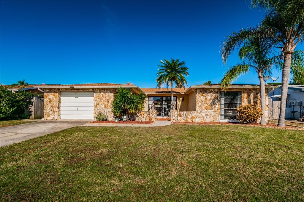 3105 PINON DRIVE HOLIDAY, FL 34691