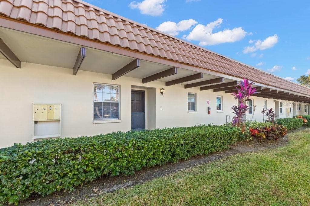 1701 PINEHURST ROAD UNIT 17D DUNEDIN, FL 34698