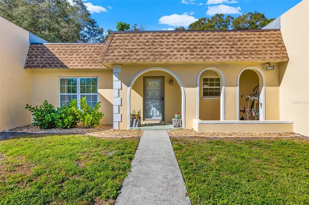 9982 84TH STREET SEMINOLE, FL 33777