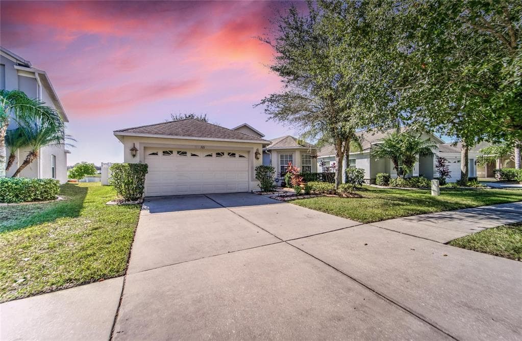 521 POWDER VIEW DRIVE RUSKIN, FL 33570