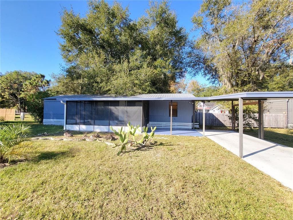 10094 SE 24TH STREET WEBSTER, FL 33597