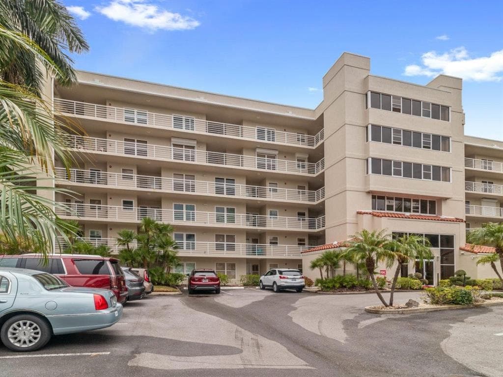 6093 BAHIA DEL MAR CIRCLE UNIT 676