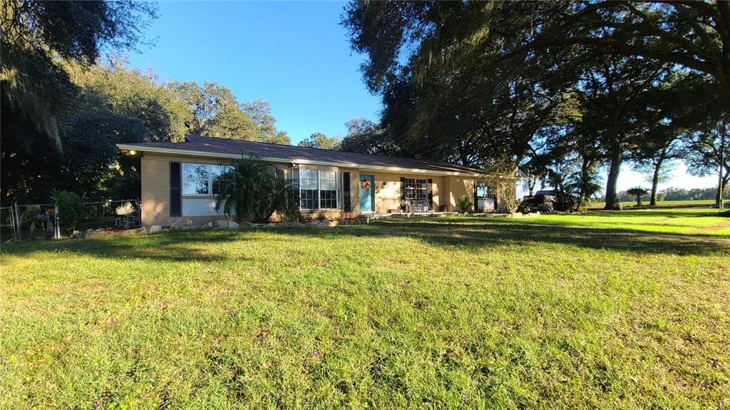 1004 TANNER ROAD PLANT CITY, FL 33566