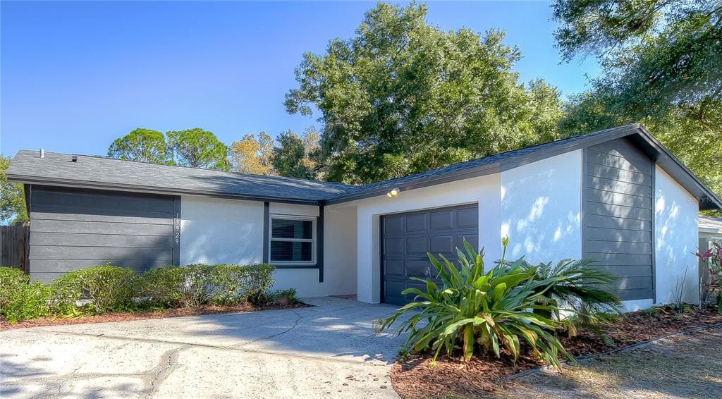 13929 PATHFINDER DRIVE TAMPA, FL 33625
