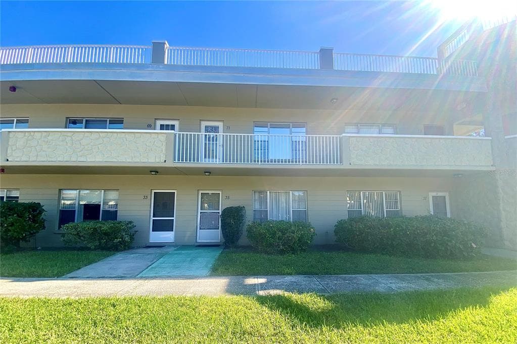 2391 SUMATRAN WAY UNIT 35 CLEARWATER, FL 33763