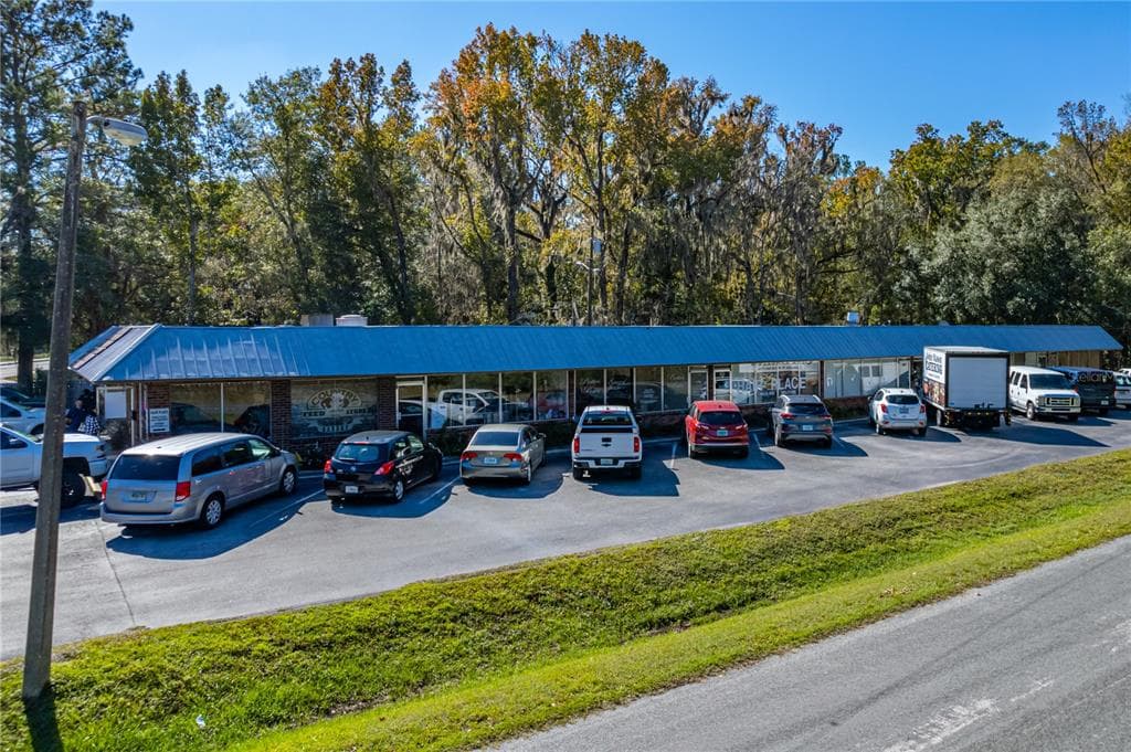 1183 HOWELL AVENUE BROOKSVILLE, FL 34601