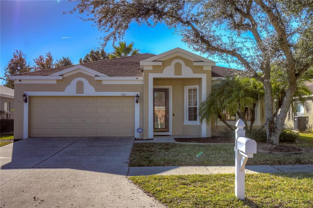 5511 SEATTLE SLEW DRIVE WESLEY CHAPEL, FL 33544