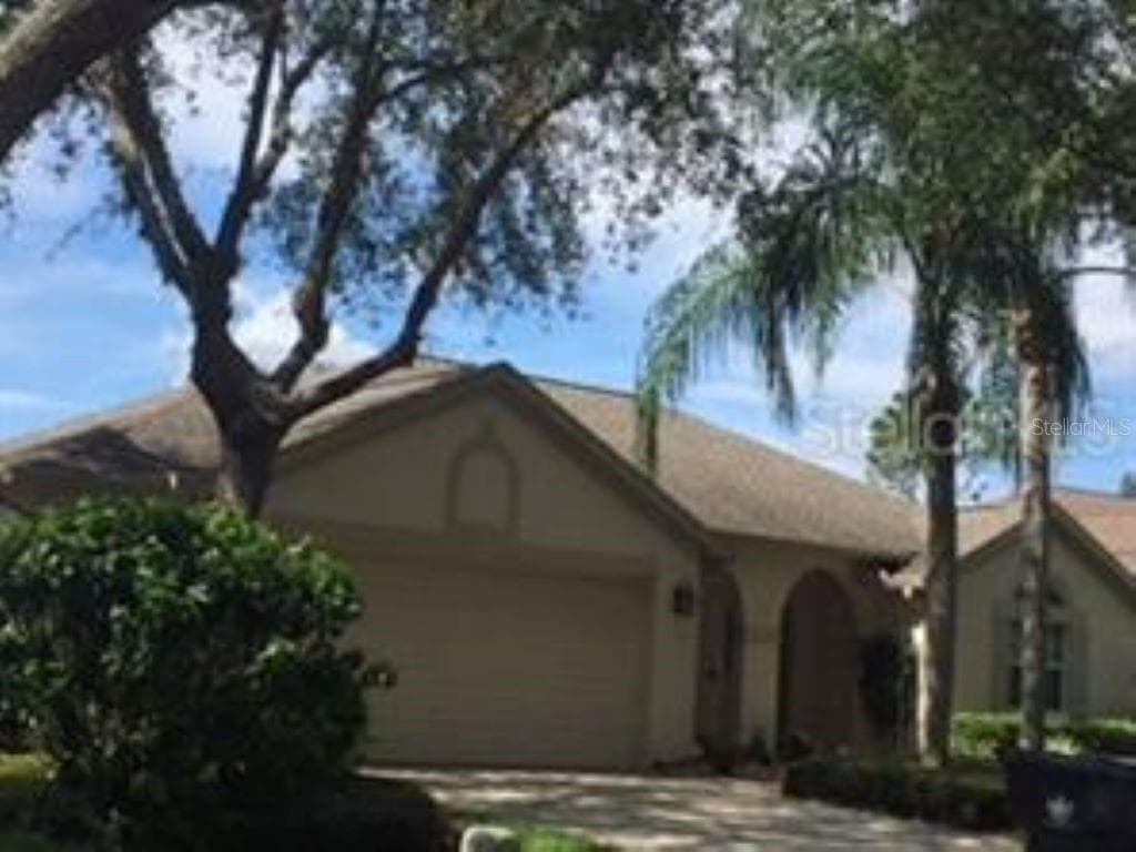 9420 HUNTERS POND DRIVE TAMPA, FL 33647