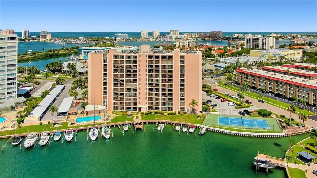 51 ISLAND WAY UNIT 711 CLEARWATER BEACH, FL 33767