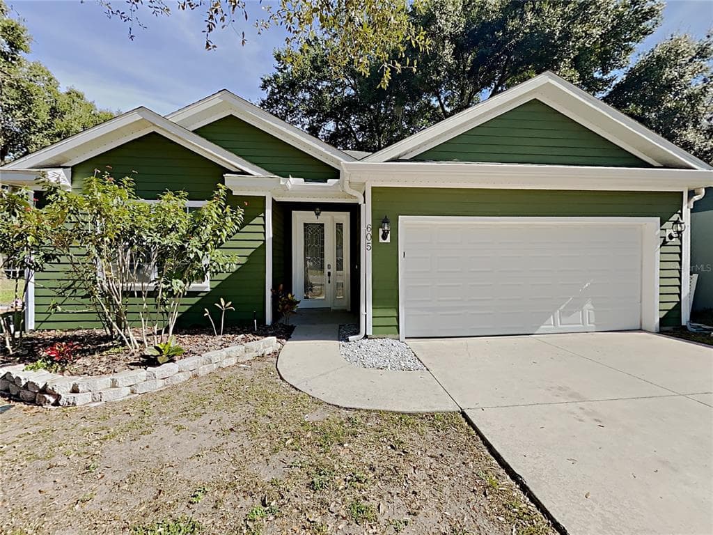 605 ARLINGTON COURT EUSTIS, FL 32726