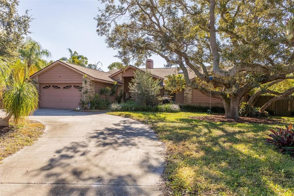 1726 PINELLAS POINT DRIVE S ST PETERSBURG, FL 33712