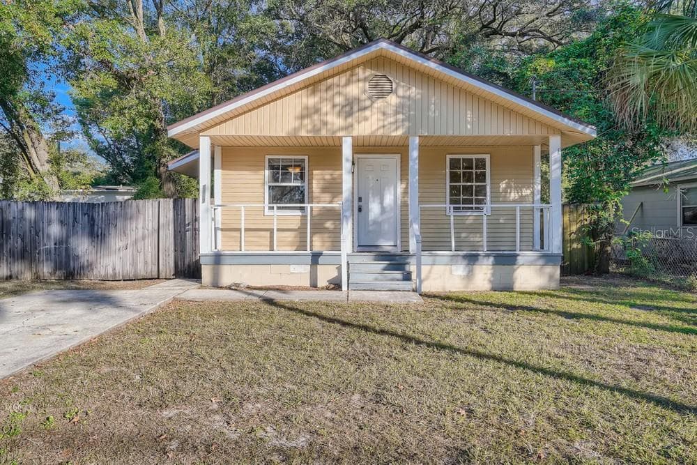 8017 N MULBERRY STREET TAMPA, FL 33604