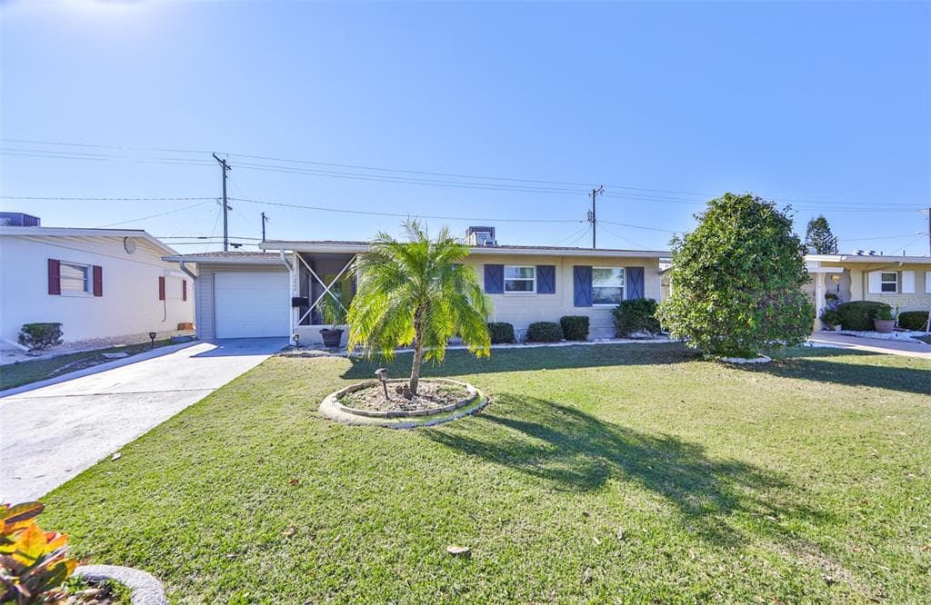 1222 N PEBBLE BEACH BOULEVARD SUN CITY CENTER, FL 33573