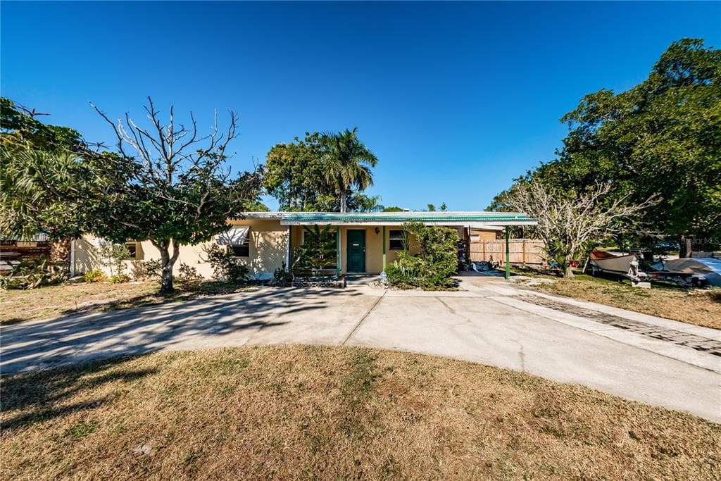 4291 NEPTUNE DRIVE SE ST PETERSBURG, FL 33705
