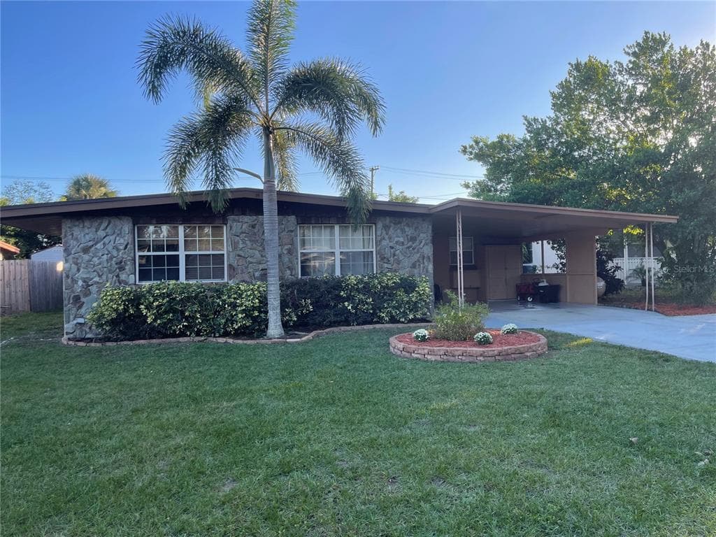 284 11TH AVENUE SW LARGO, FL 33770