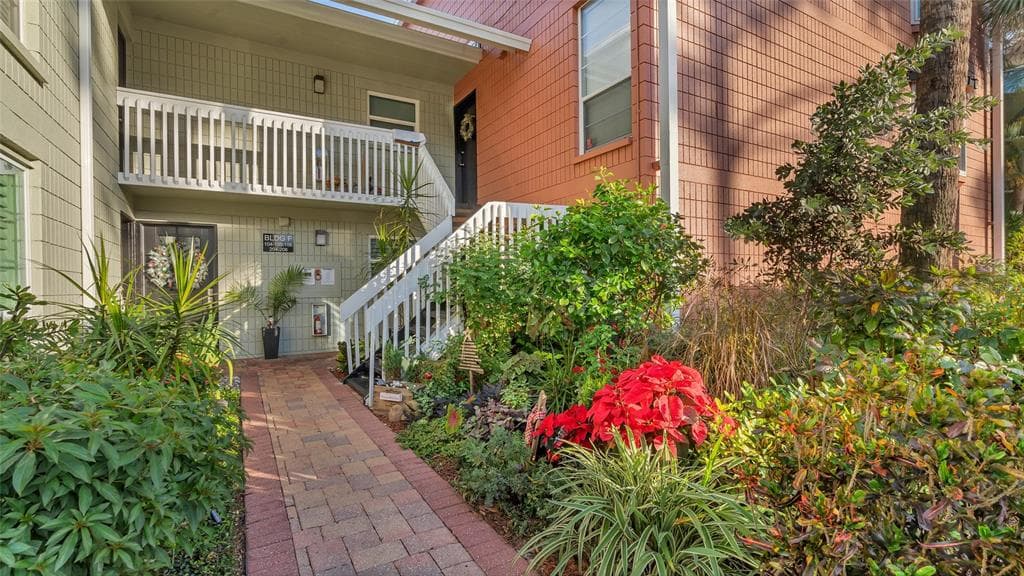 2424 W TAMPA BAY BOULEVARD UNIT F104 TAMPA, FL 33607