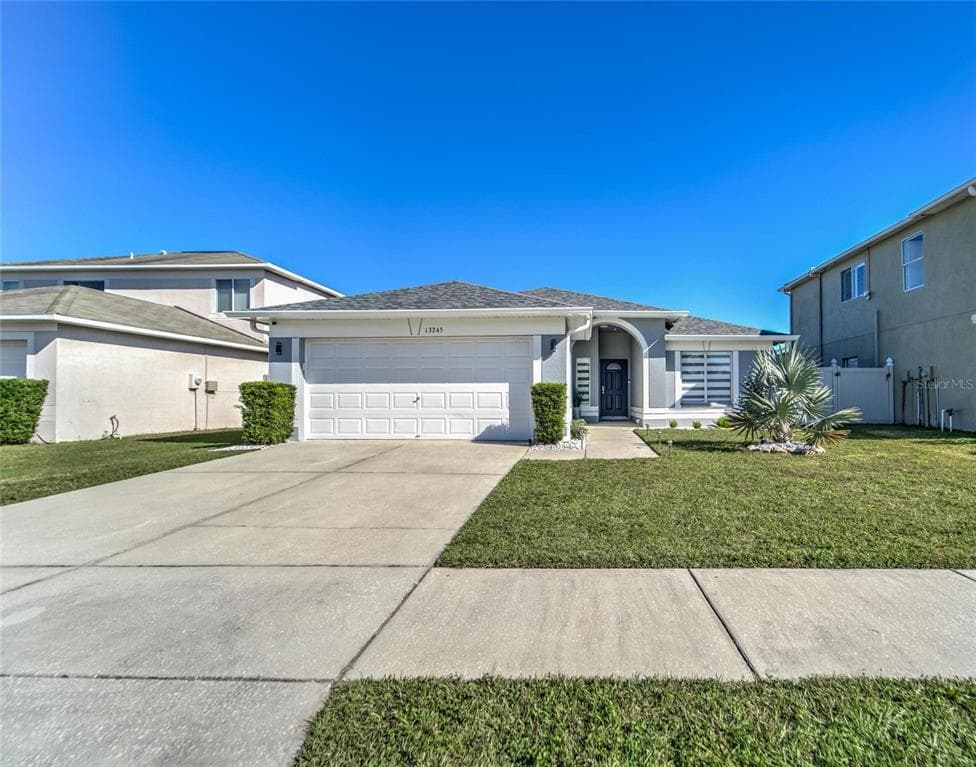 13245 PIKE LAKE DR RIVERVIEW, FL 33579