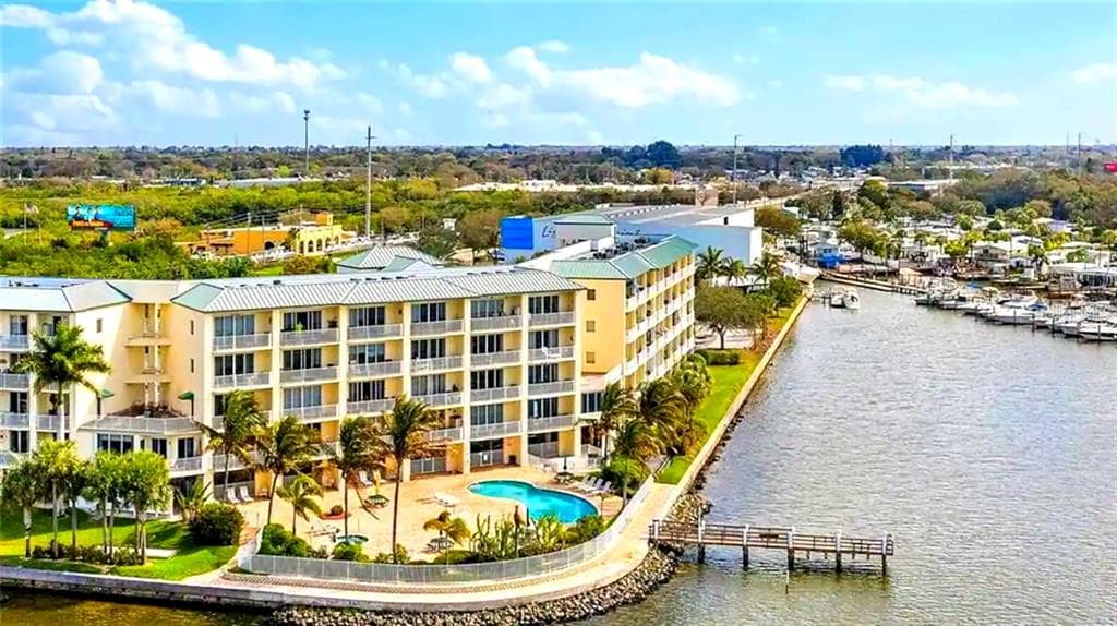 8800 BAY PINES BOULEVARD UNIT 301
