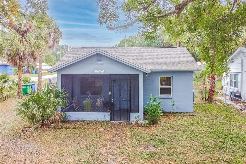 6702 S FAUL STREET TAMPA, FL 33616