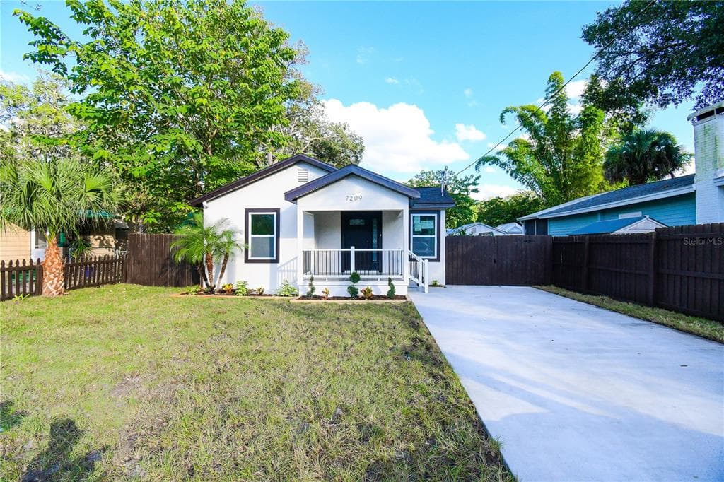 7209 N HIGHLAND AVENUE TAMPA, FL 33604