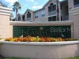 4305 BAY CLUB CIRCLE UNIT 4305 TAMPA, FL 33607