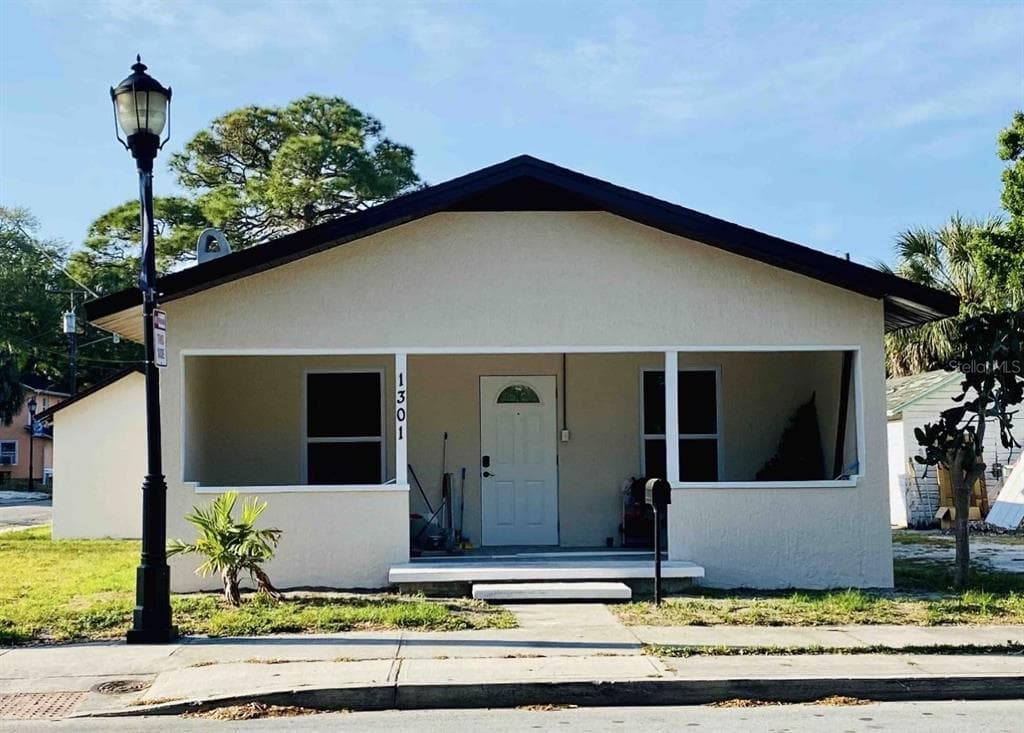 1301 11TH AVENUE W BRADENTON, FL 34205