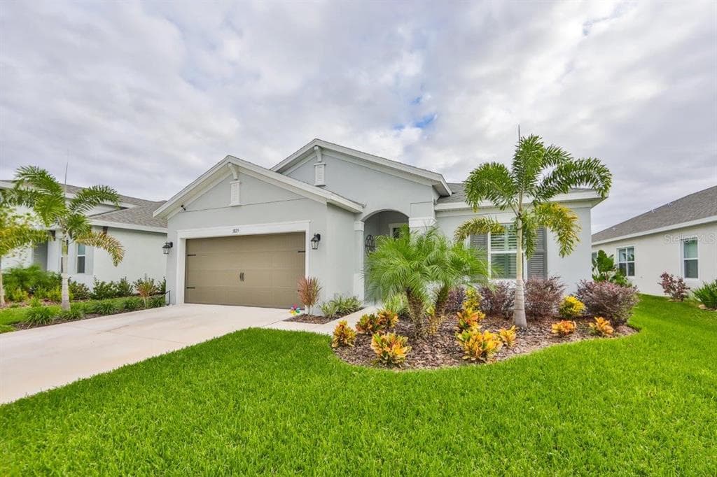 5825 SILVER SUN DRIVE APOLLO BEACH, FL 33572