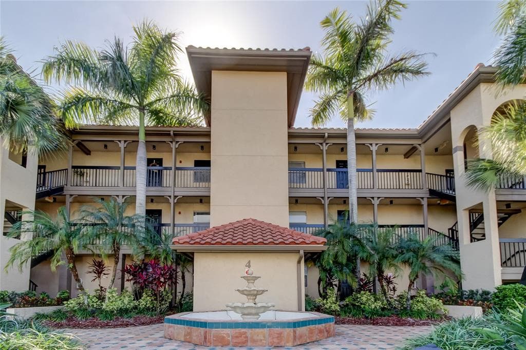 2400 FEATHER SOUND DRIVE UNIT 428 CLEARWATER, FL 33762
