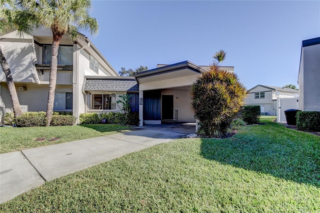 2621 BARKSDALE COURT UNIT 73-A CLEARWATER, FL 33761