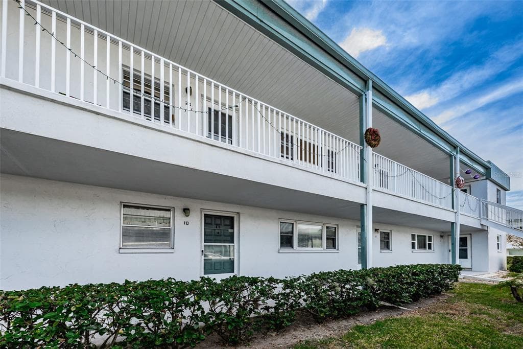 5286 81ST STREET N UNIT 24 ST PETERSBURG, FL 33709