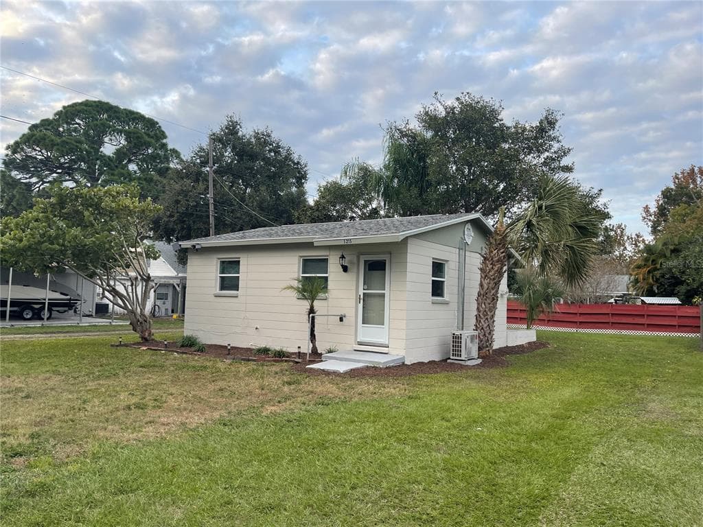 5215 19TH AVENUE S GULFPORT, FL 33707