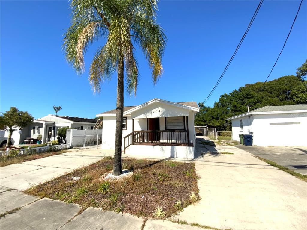 2711 W BRADDOCK STREET TAMPA, FL 33607