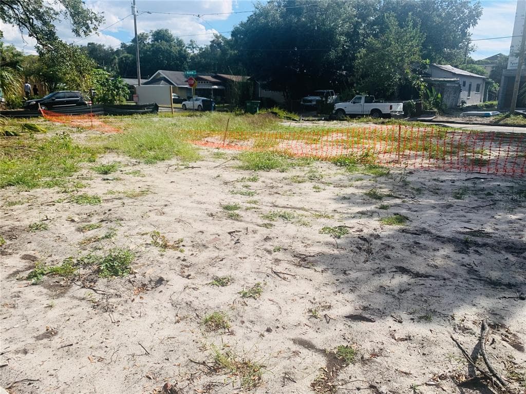 517 W PLAZA PLACE TAMPA, FL 33602