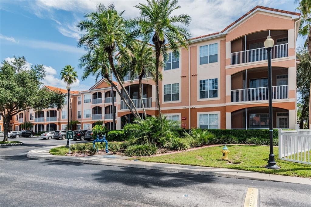 5000 CULBREATH KEY WAY UNIT 1312 TAMPA, FL 33611